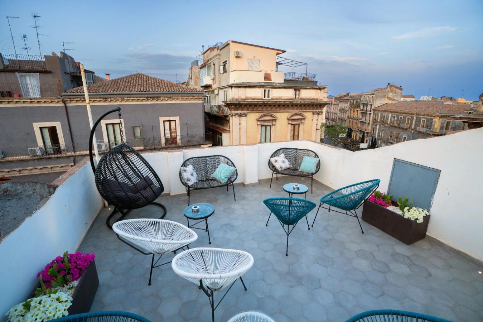 Teatro Suites Rooms Катания Экстерьер фото